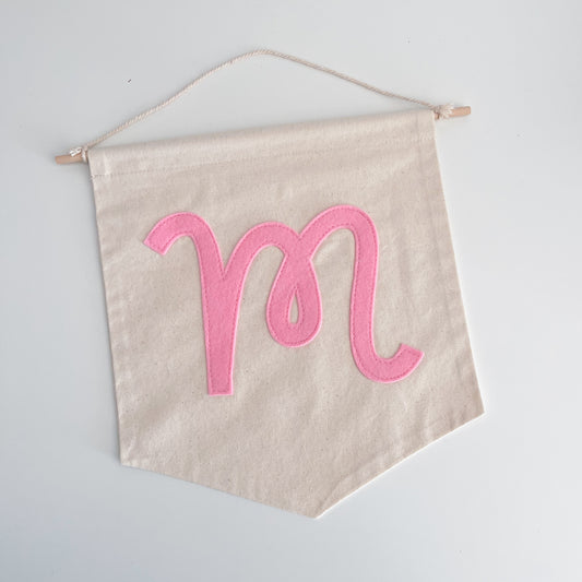 Initial flag - pink M