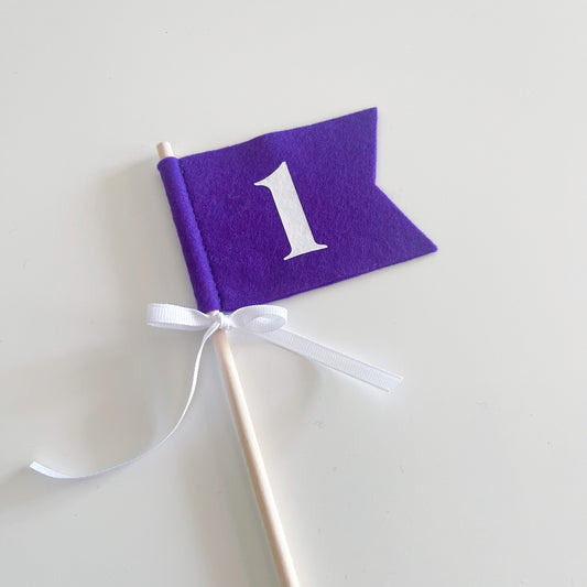 Flag wand - purple ‘1’